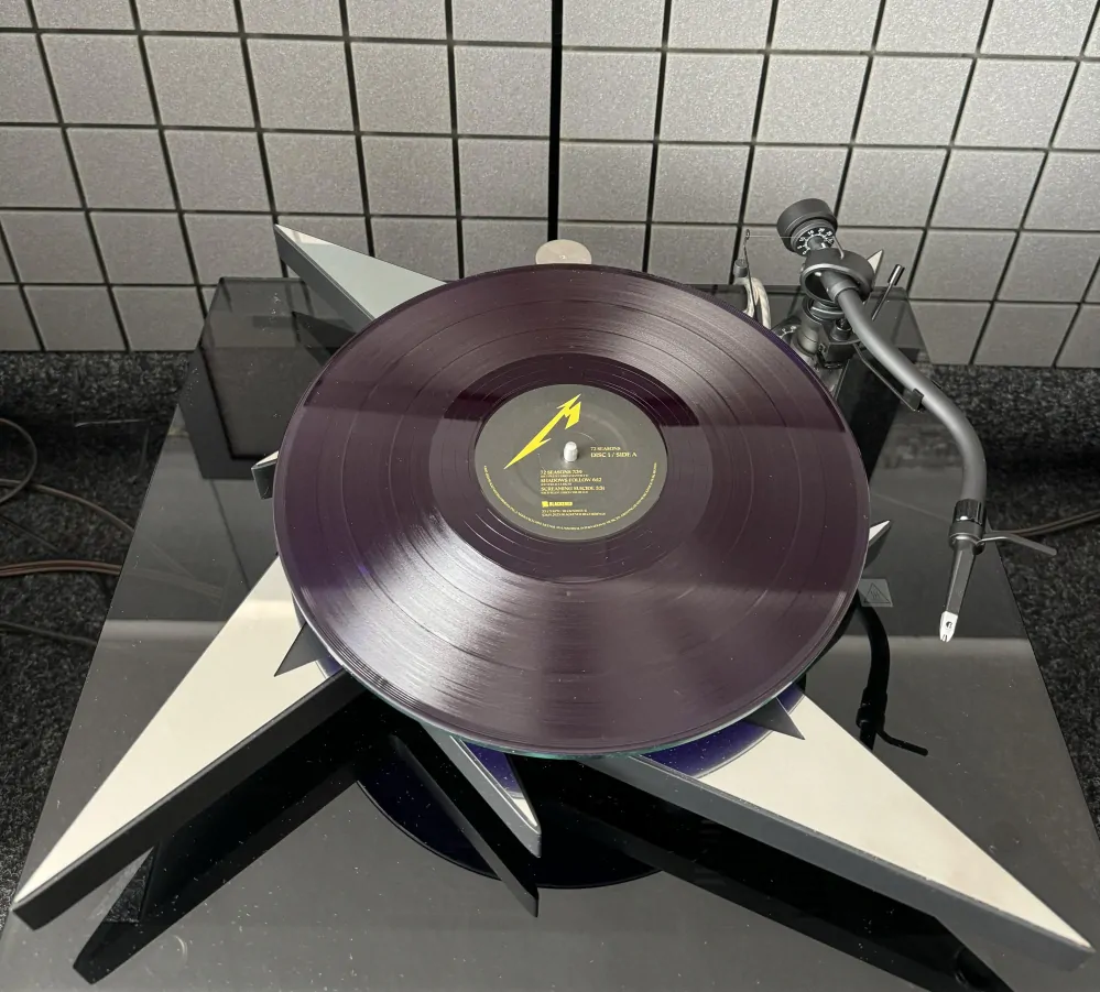 Pro-Ject Metallica Limited Edition Gramofón